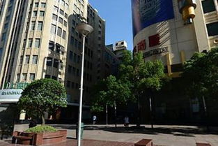 马克华菲南东店 时尚与品质的完美结合